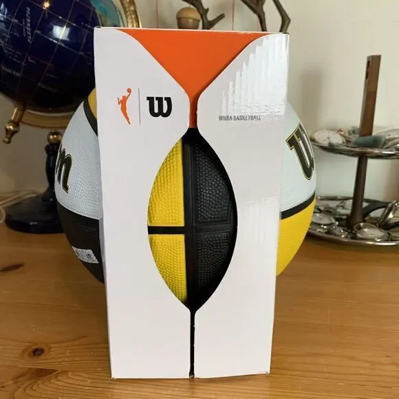 Wilson CAITLIN CLARK Inspire WNBA Basketball Tribute Size 6 ROY Iowa Black - Picture 4 of 6